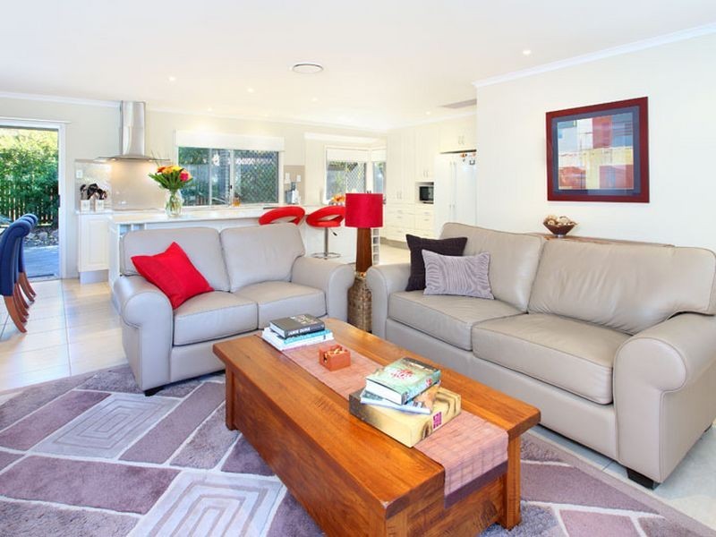 5 Canongate Street, Kenmore QLD 4069