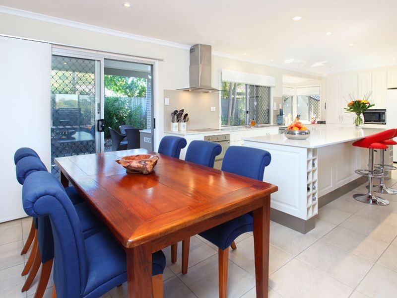 5 Canongate Street, Kenmore QLD 4069