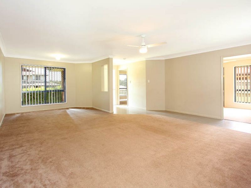 21 Bloomsbury Crescent, Moggill QLD 4070