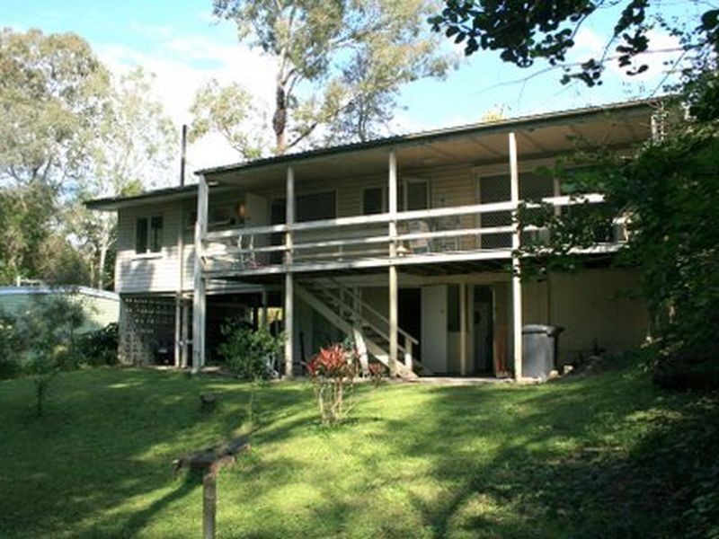 12 Fairholme Street, Kenmore QLD 4069