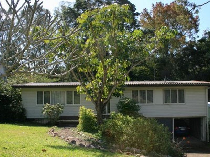 12 Fairholme Street, Kenmore QLD 4069