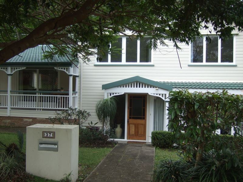 37 Aberfoyle Street, Kenmore QLD 4069