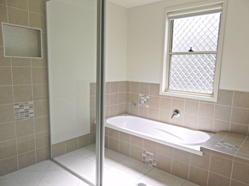 228 George Holt Drive, Mount Crosby QLD 4306