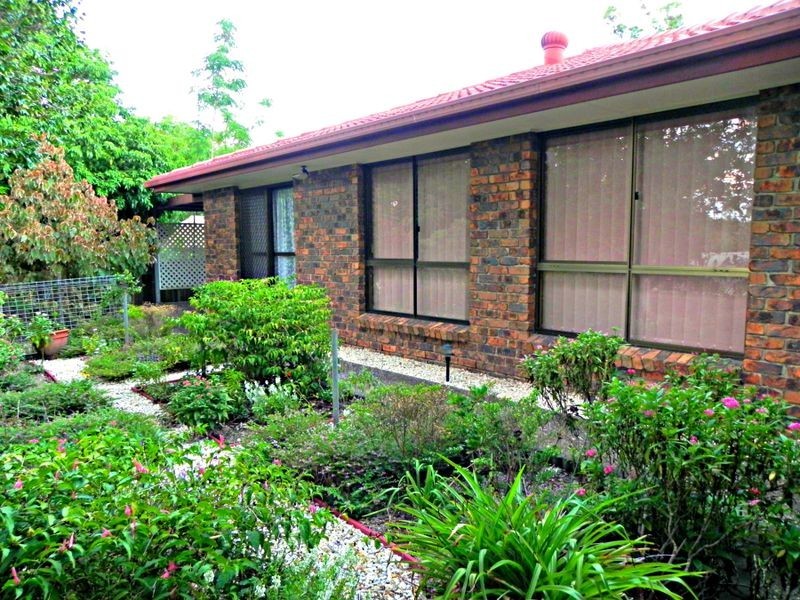 33 Boolungal Way, Karana Downs QLD 4306