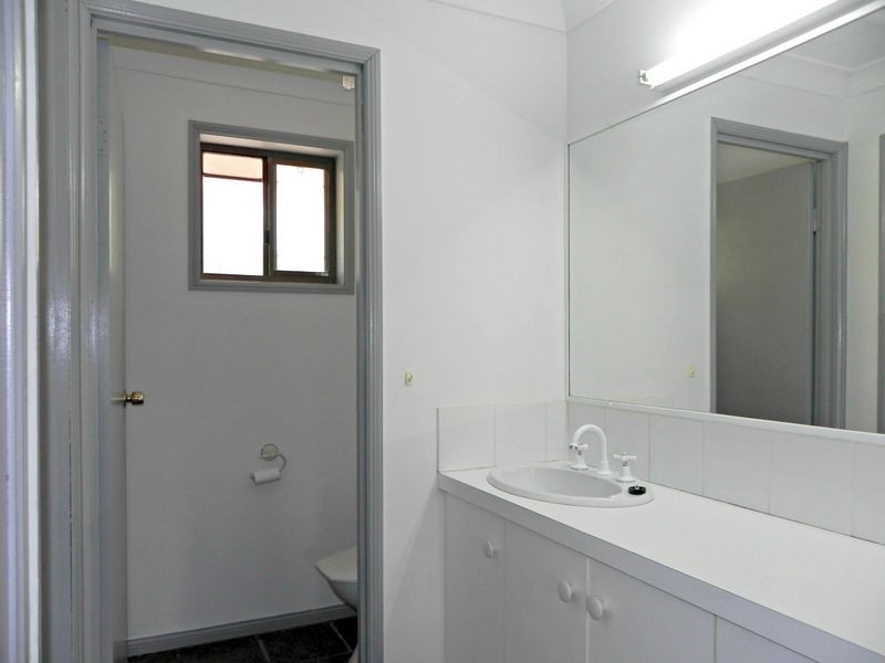 33 Boolungal Way, Karana Downs QLD 4306