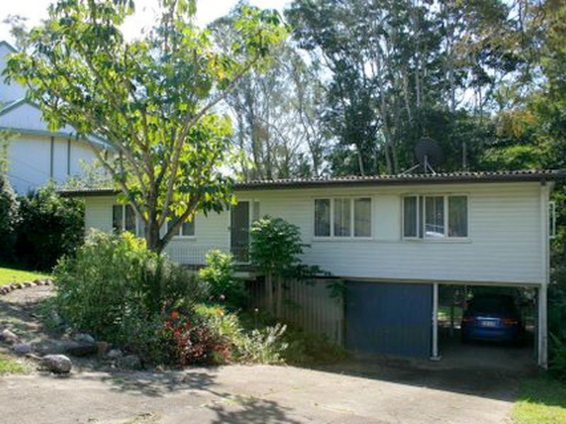 12 Fairholme Street, Kenmore QLD 4069
