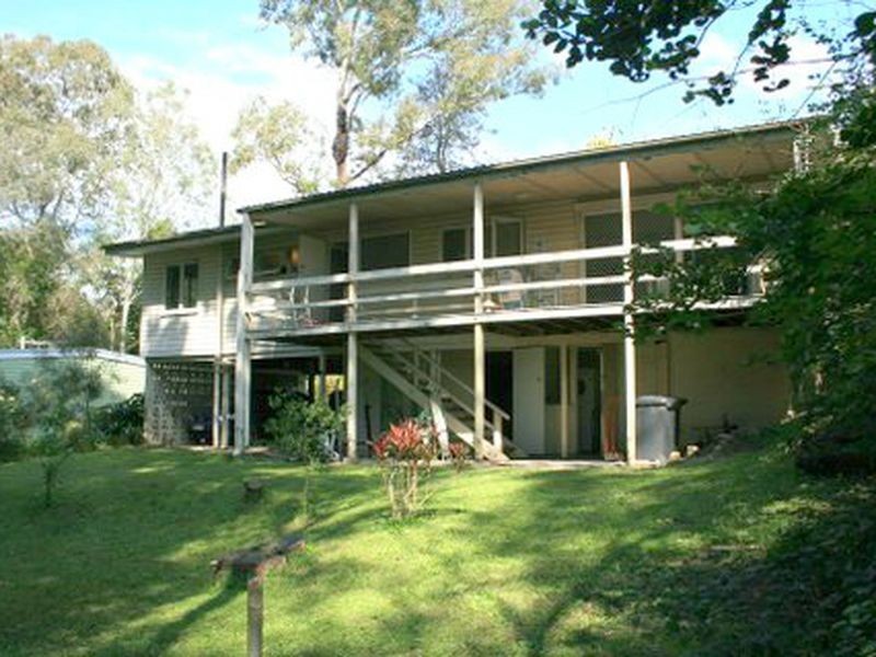 12 Fairholme Street, Kenmore QLD 4069