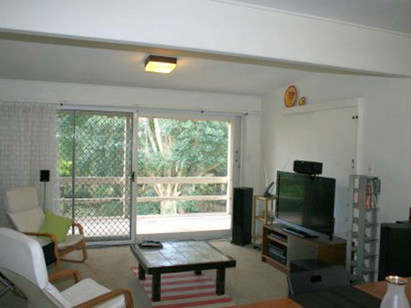 12 Fairholme Street, Kenmore QLD 4069