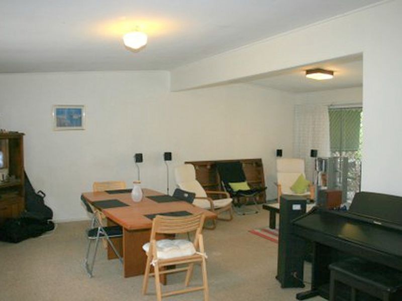 12 Fairholme Street, Kenmore QLD 4069