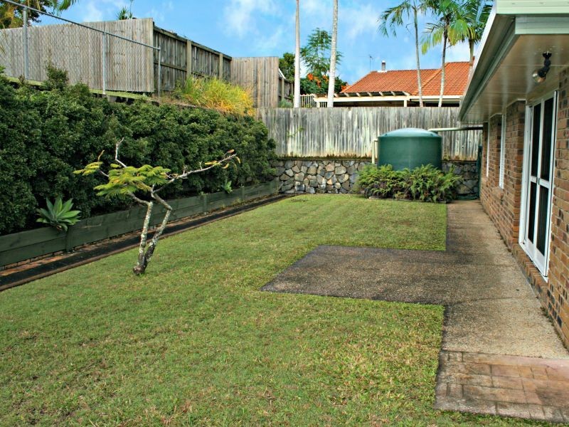 89 Greenford Street, Chapel Hill QLD 4069