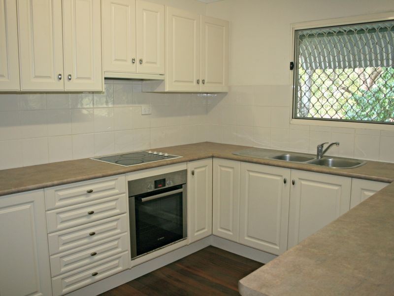 50 Tucker Street, Chapel Hill QLD 4069