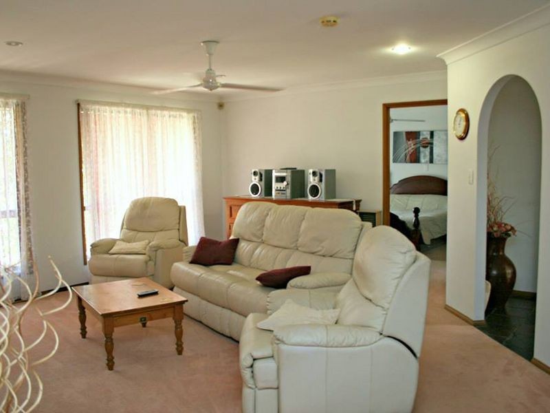 92 Kenmore Road, Kenmore QLD 4069