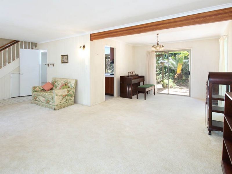 19 Wyndarra Street, Kenmore QLD 4069
