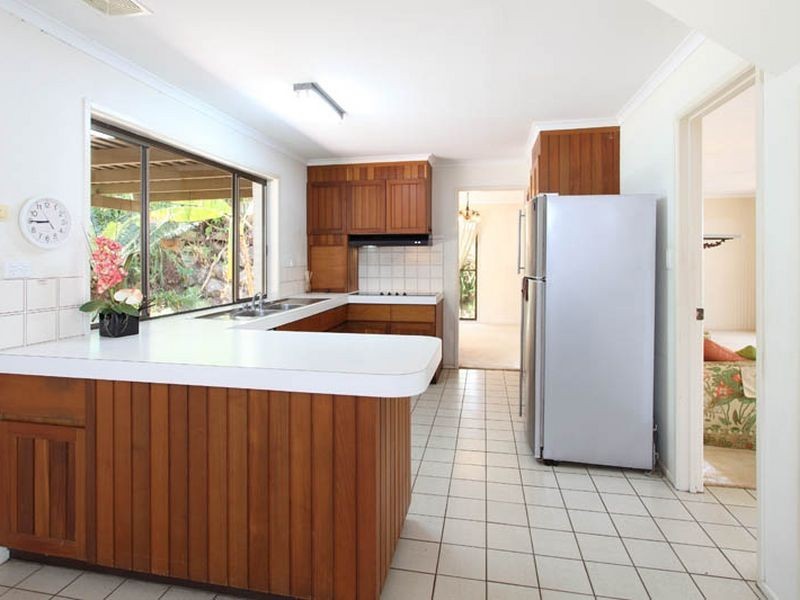 19 Wyndarra Street, Kenmore QLD 4069