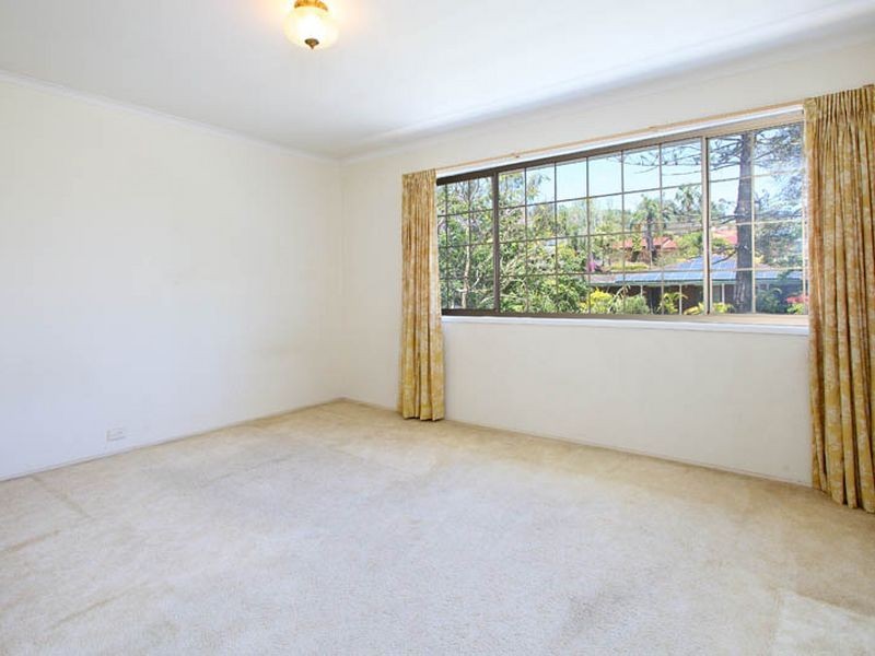19 Wyndarra Street, Kenmore QLD 4069