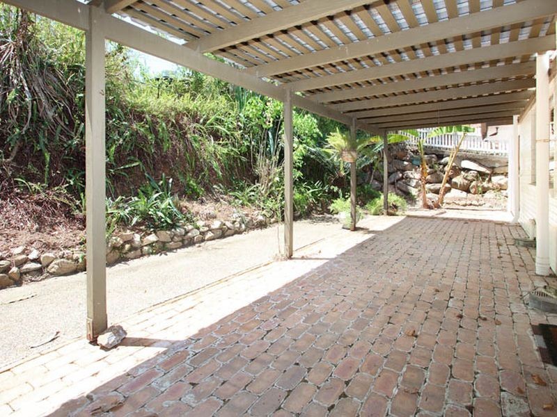 19 Wyndarra Street, Kenmore QLD 4069