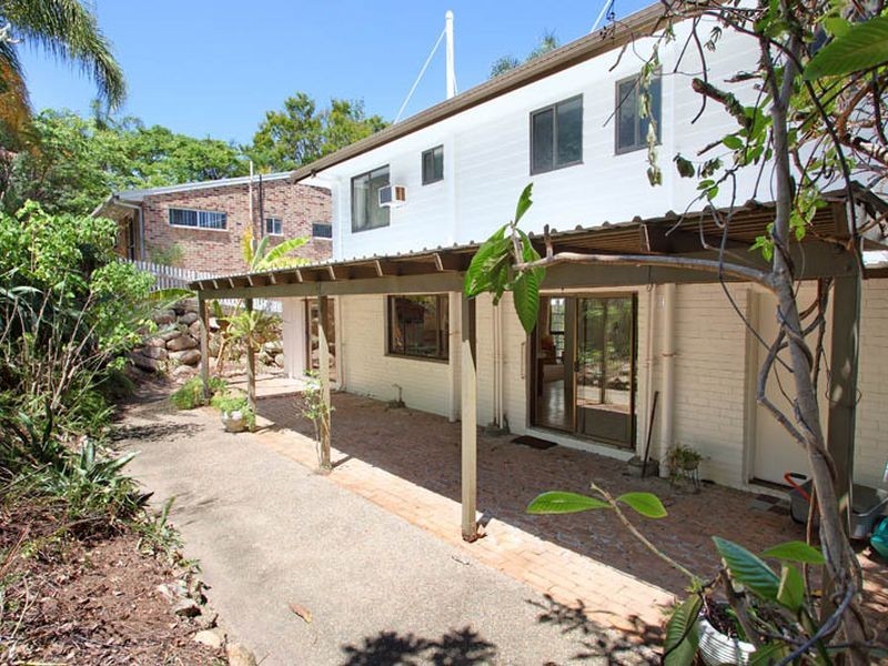 19 Wyndarra Street, Kenmore QLD 4069