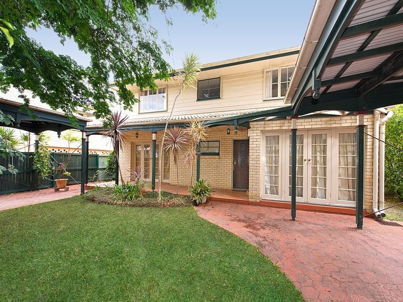 28 Ijong Street, Kenmore QLD 4069