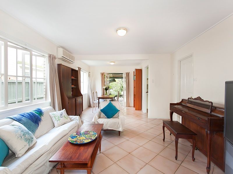 28 Ijong Street, Kenmore QLD 4069