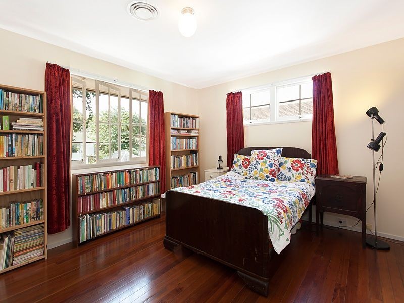 28 Ijong Street, Kenmore QLD 4069