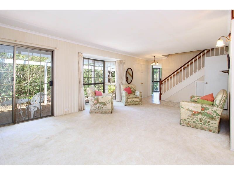 19 Wyndarra Street, Kenmore QLD 4069