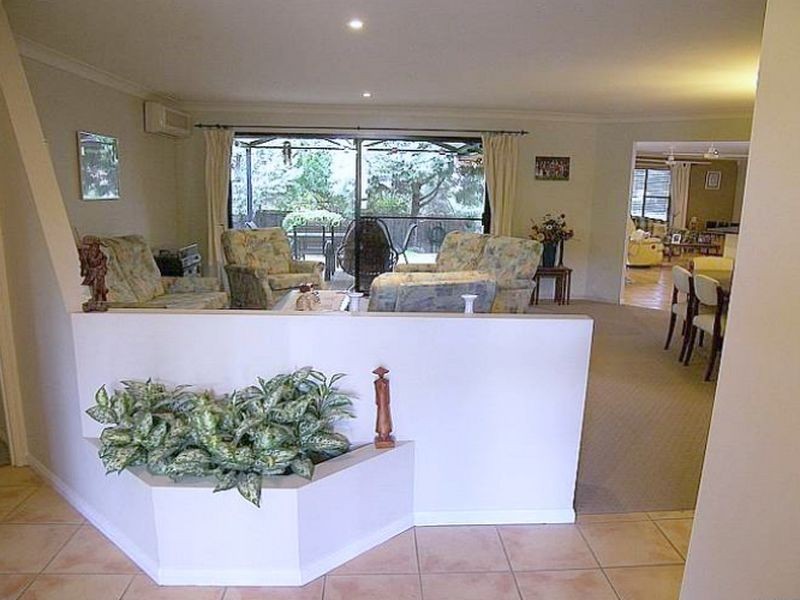 4 Dalewood Street, Moggill QLD 4070