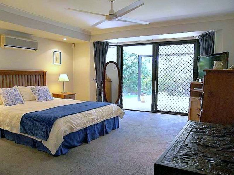 4 Dalewood Street, Moggill QLD 4070