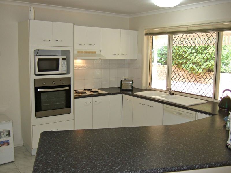 6 Blackbutt Place, Brookfield QLD 4069