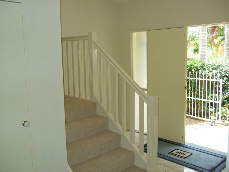 6 Blackbutt Place, Brookfield QLD 4069