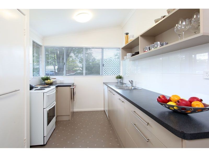 69 Kenmore Road, Kenmore QLD 4069