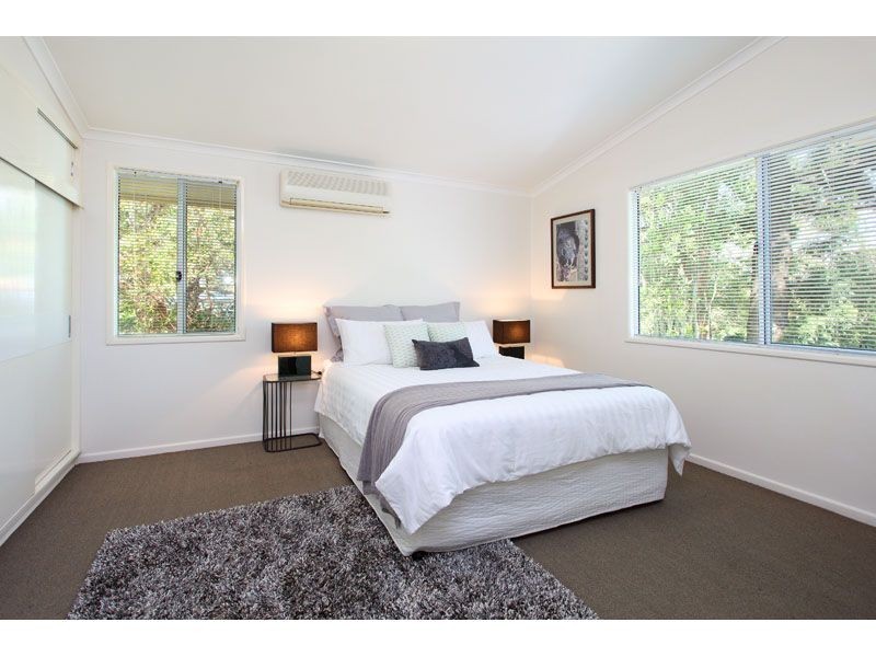 69 Kenmore Road, Kenmore QLD 4069