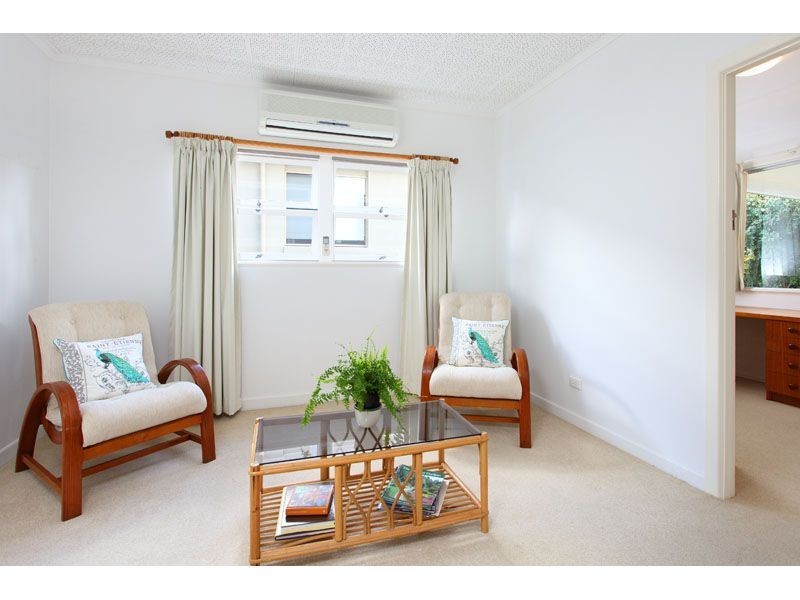 15 Edson Street, Kenmore QLD 4069