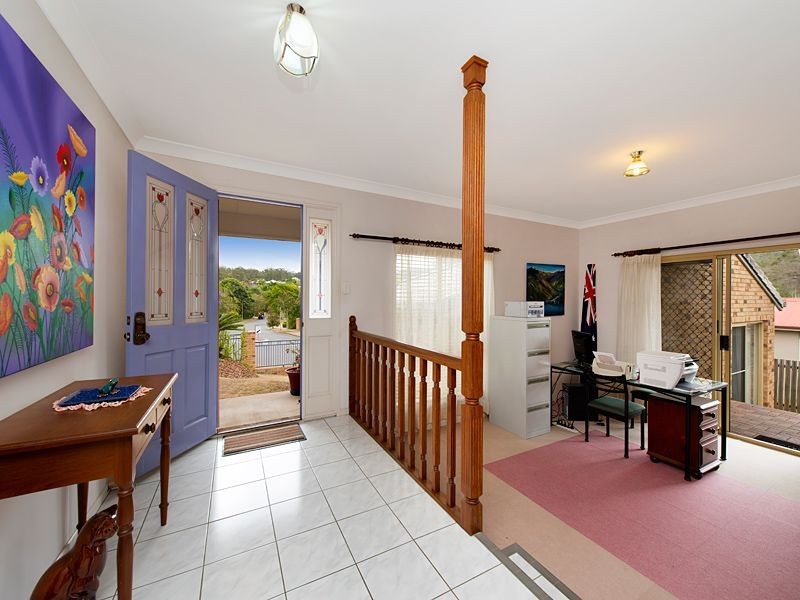 21 Dillingen Street, Chapel Hill QLD 4069