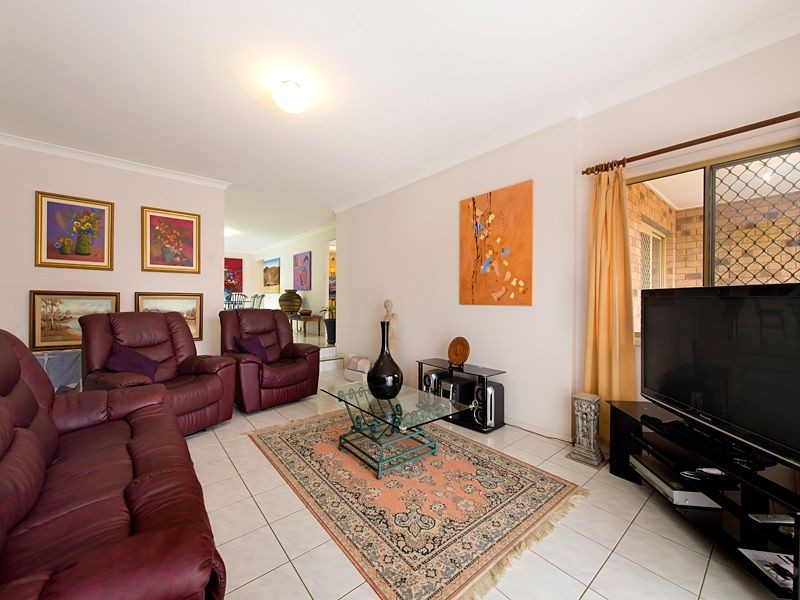 21 Dillingen Street, Chapel Hill QLD 4069