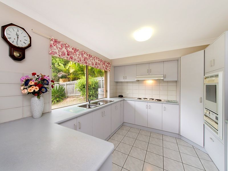 21 Dillingen Street, Chapel Hill QLD 4069