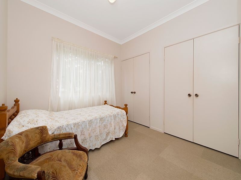 21 Dillingen Street, Chapel Hill QLD 4069