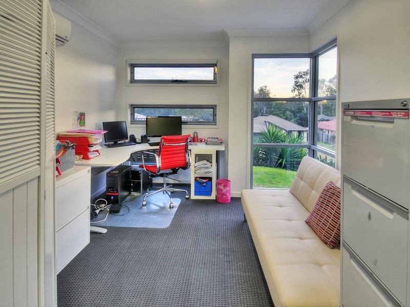 12 Eucalypt Place, Anstead QLD 4070