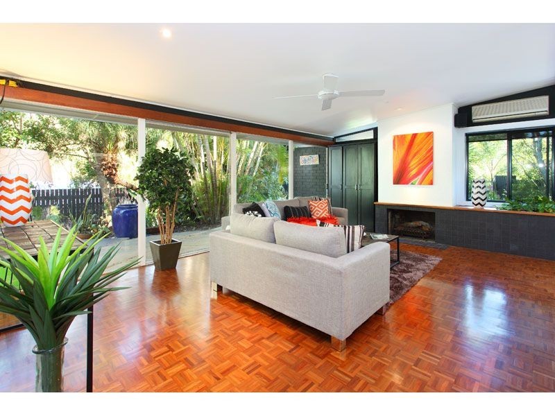 14 Kimba Street, Chapel Hill QLD 4069