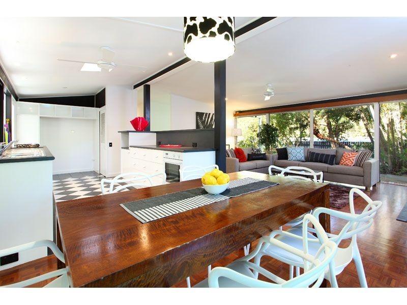 14 Kimba Street, Chapel Hill QLD 4069