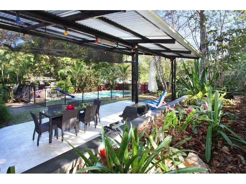 14 Kimba Street, Chapel Hill QLD 4069