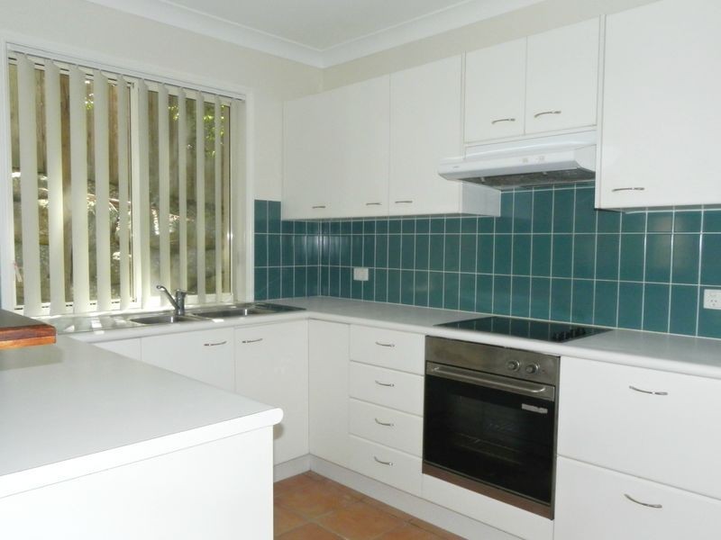 1/82 Russell Terrace, Indooroopilly QLD 4068