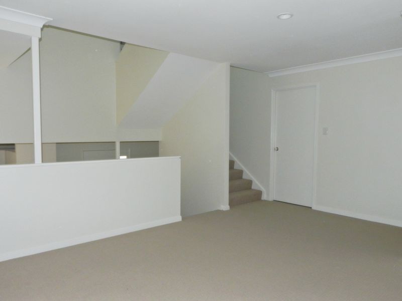 1/82 Russell Terrace, Indooroopilly QLD 4068