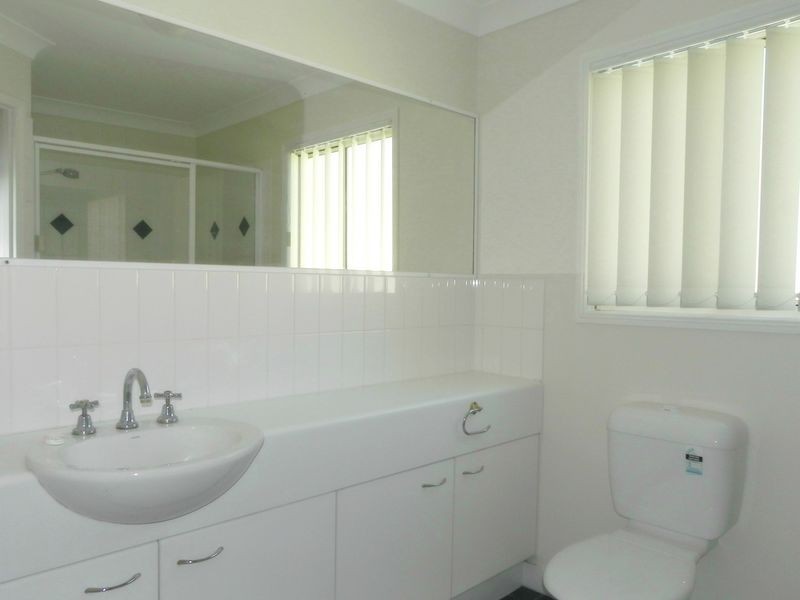 1/82 Russell Terrace, Indooroopilly QLD 4068