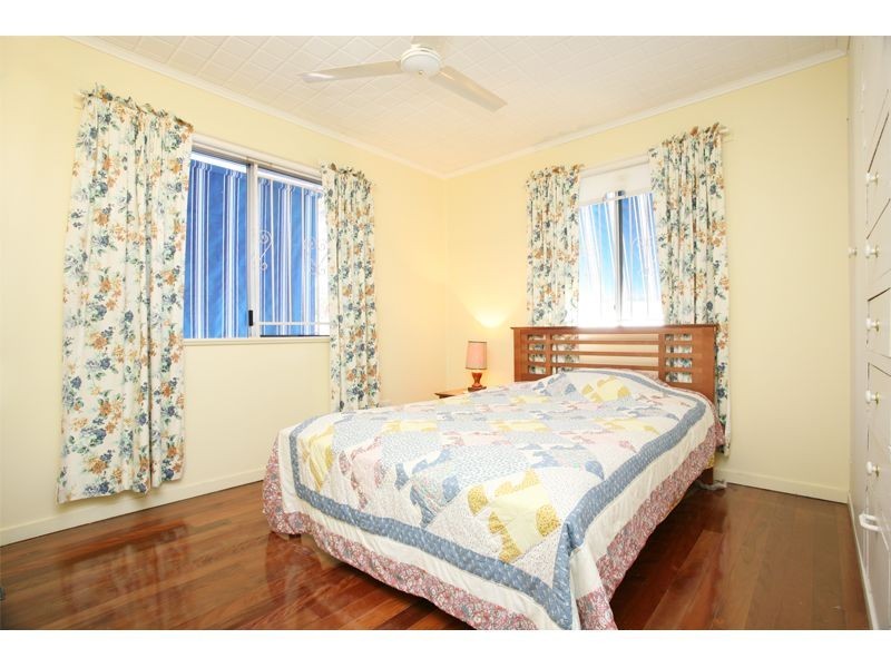 41 Fawkner Street, Chapel Hill QLD 4069