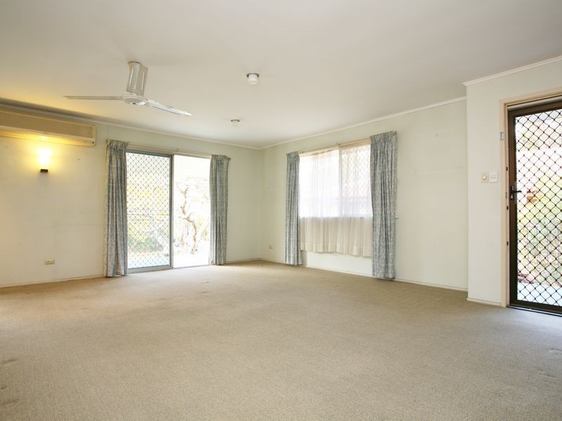 64 Moordale Street, Chapel Hill QLD 4069