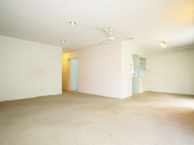 64 Moordale Street, Chapel Hill QLD 4069