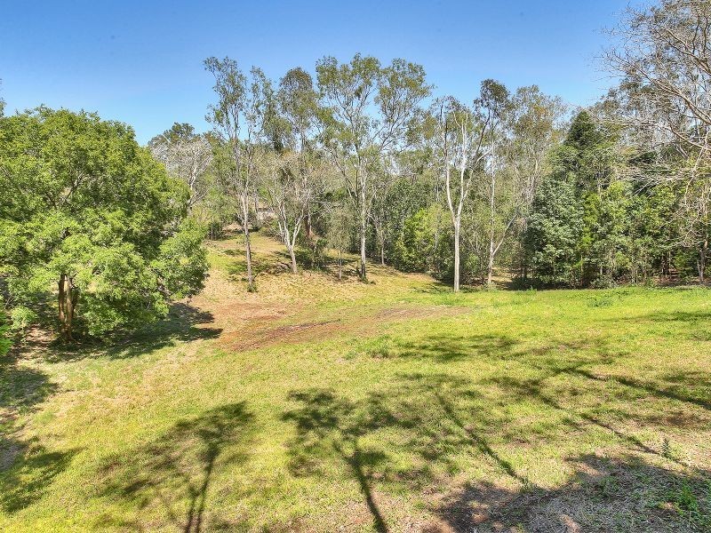 16 Kookaburra Street, Kenmore Hills QLD 4069