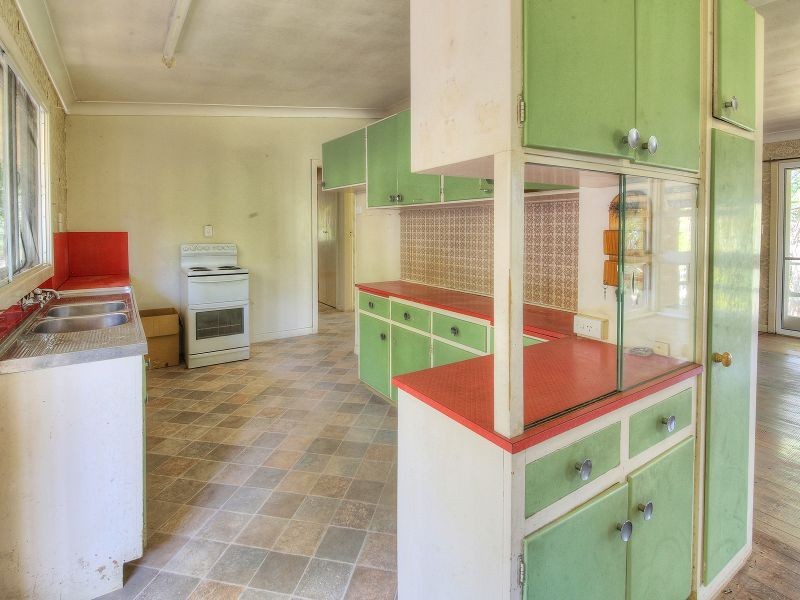 16 Kookaburra Street, Kenmore Hills QLD 4069