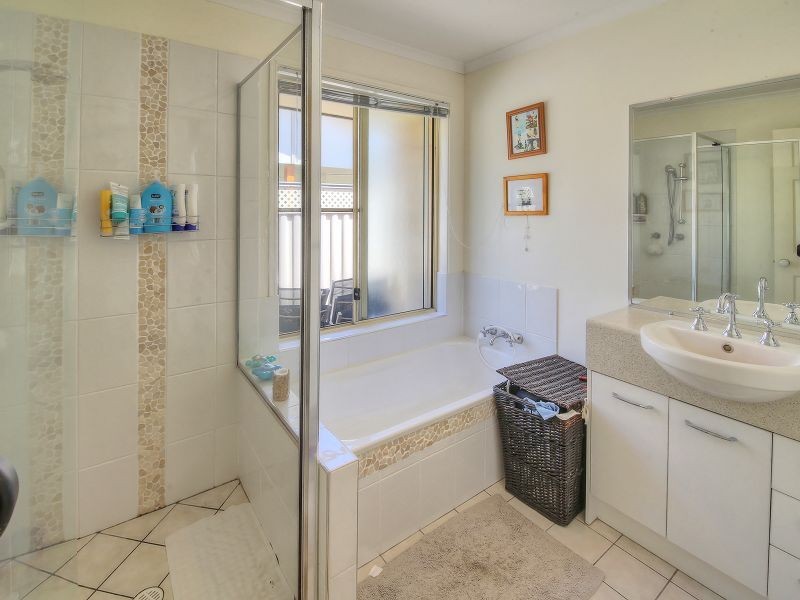 3 Regency Crescent, Moggill QLD 4070