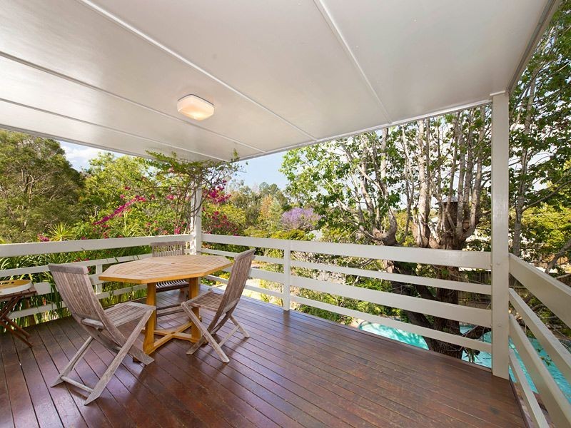 20 Belsize Street, Kenmore QLD 4069